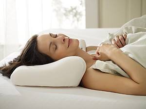 Sleep on an orthopedic pillow